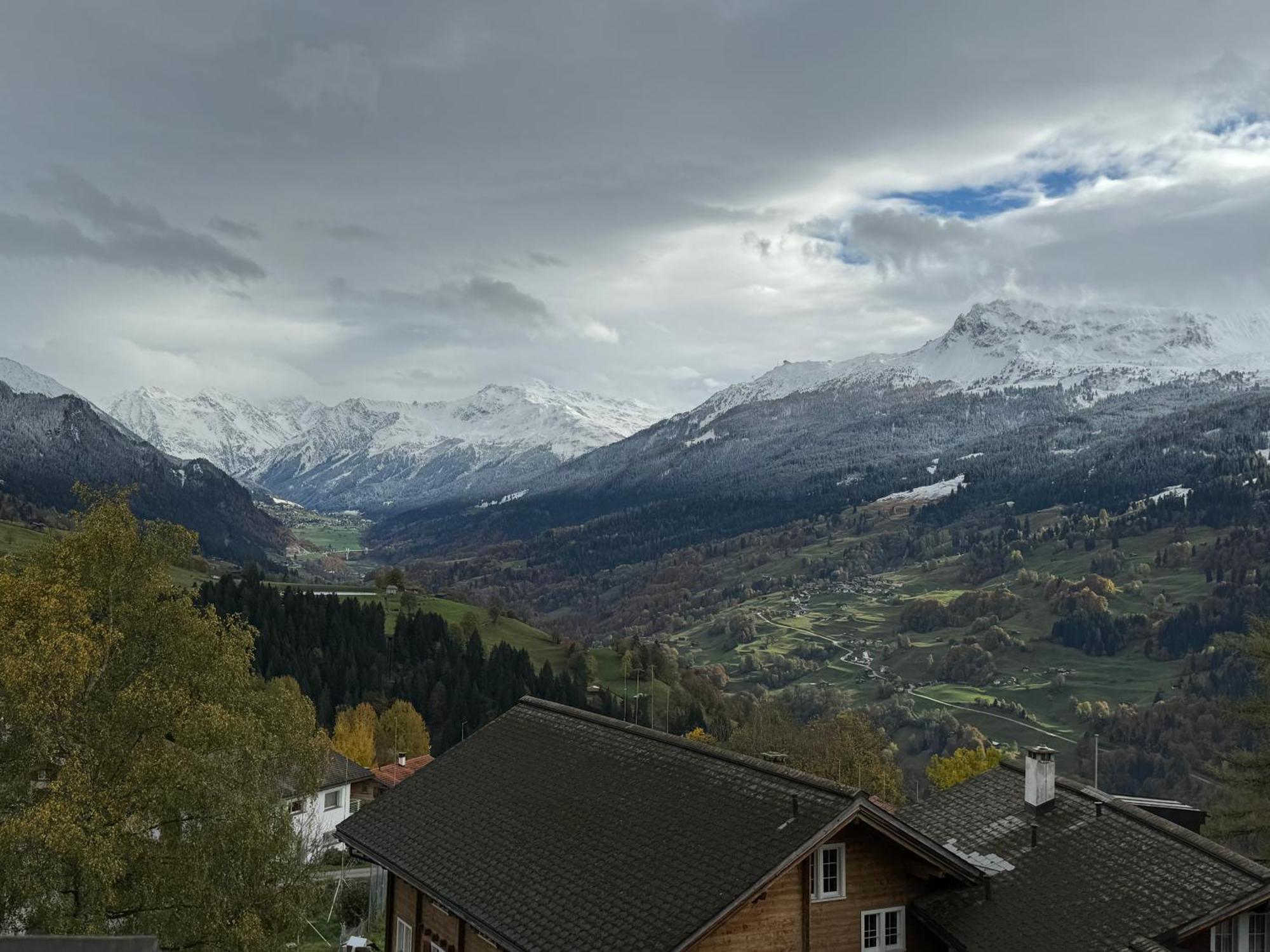 Attic In The Alps Lägenhet Luzein Exteriör bild